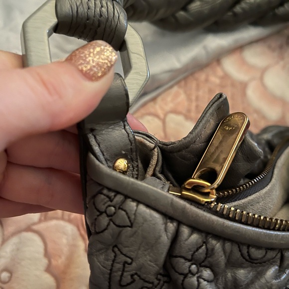 LOUIS VUITTON
Monogram Olympe Nimbus PM - Picture 6 of 13